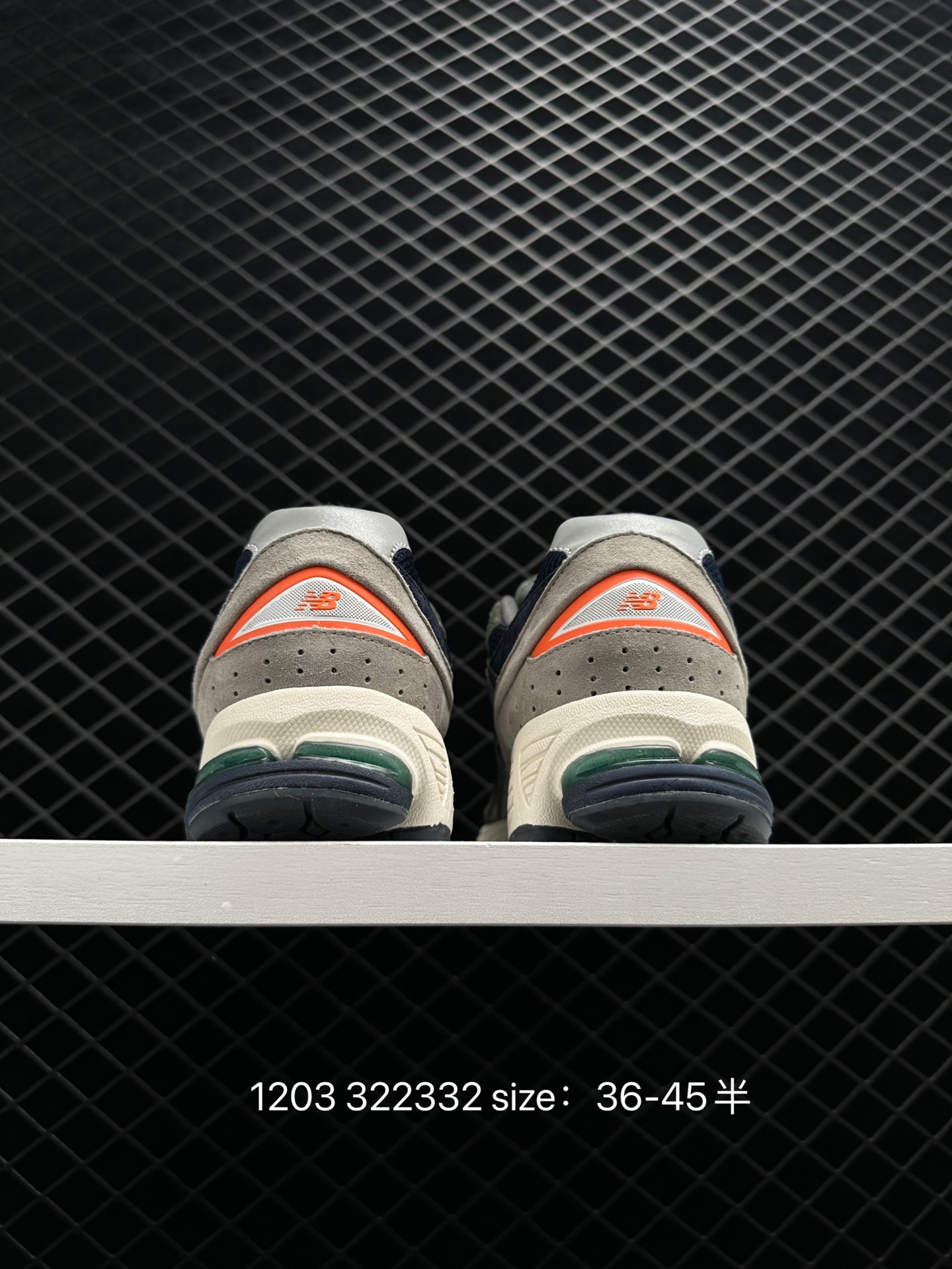 New Balance  ML2002RBA